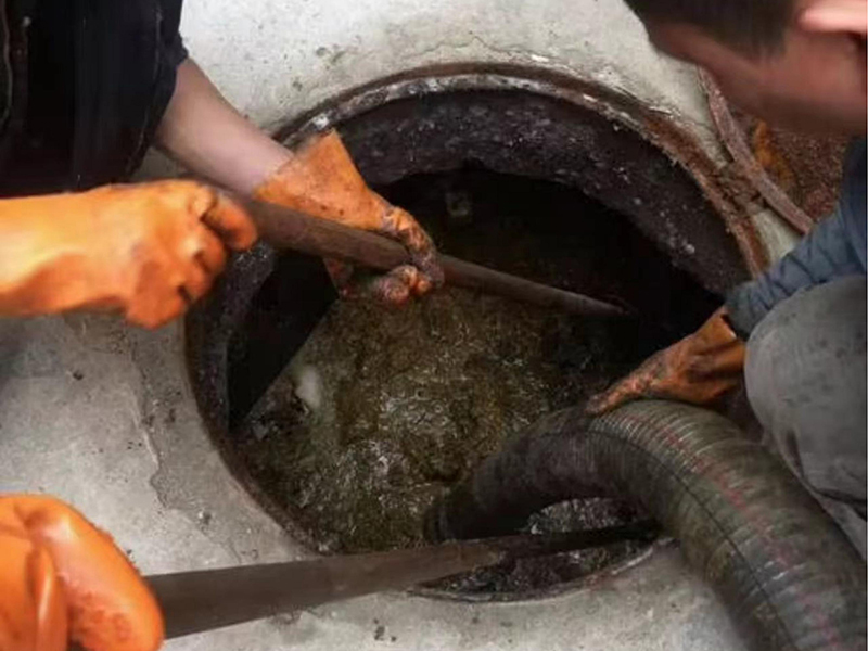 溧阳清理化粪池时如何避免沼气的危害？